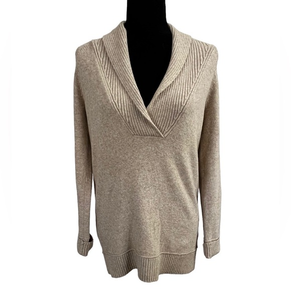 Eddie Bauer Tan V Neck Sweater - Medium - Picture 1 of 11